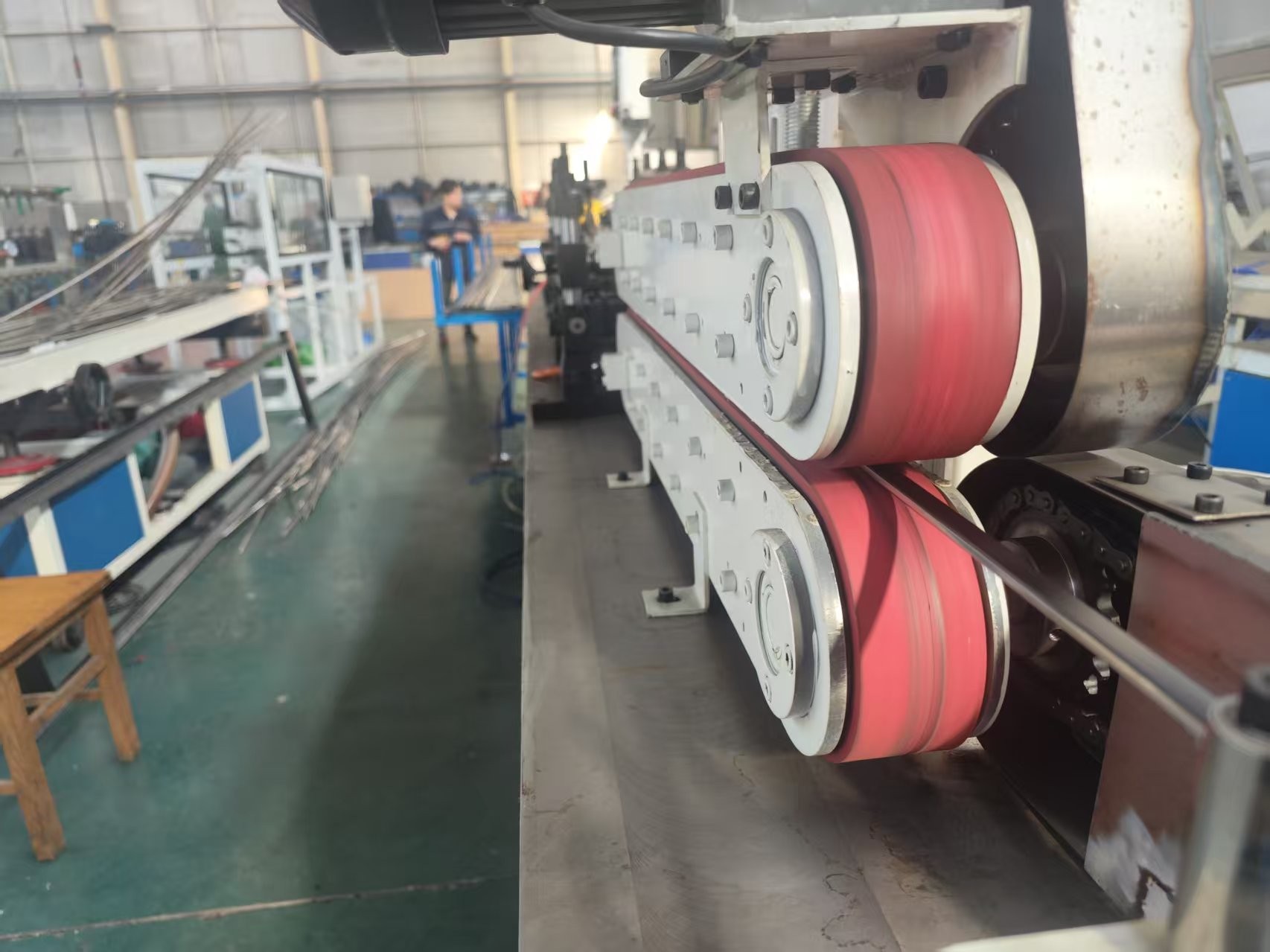 Pulling machine / 牵引机